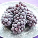 109645e04074b02766c9bdf842551c2c–healthy-summer-snacks-frozen-grapes